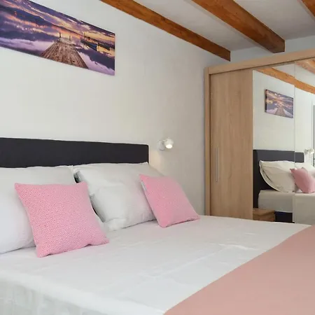 Sime Apartment Split